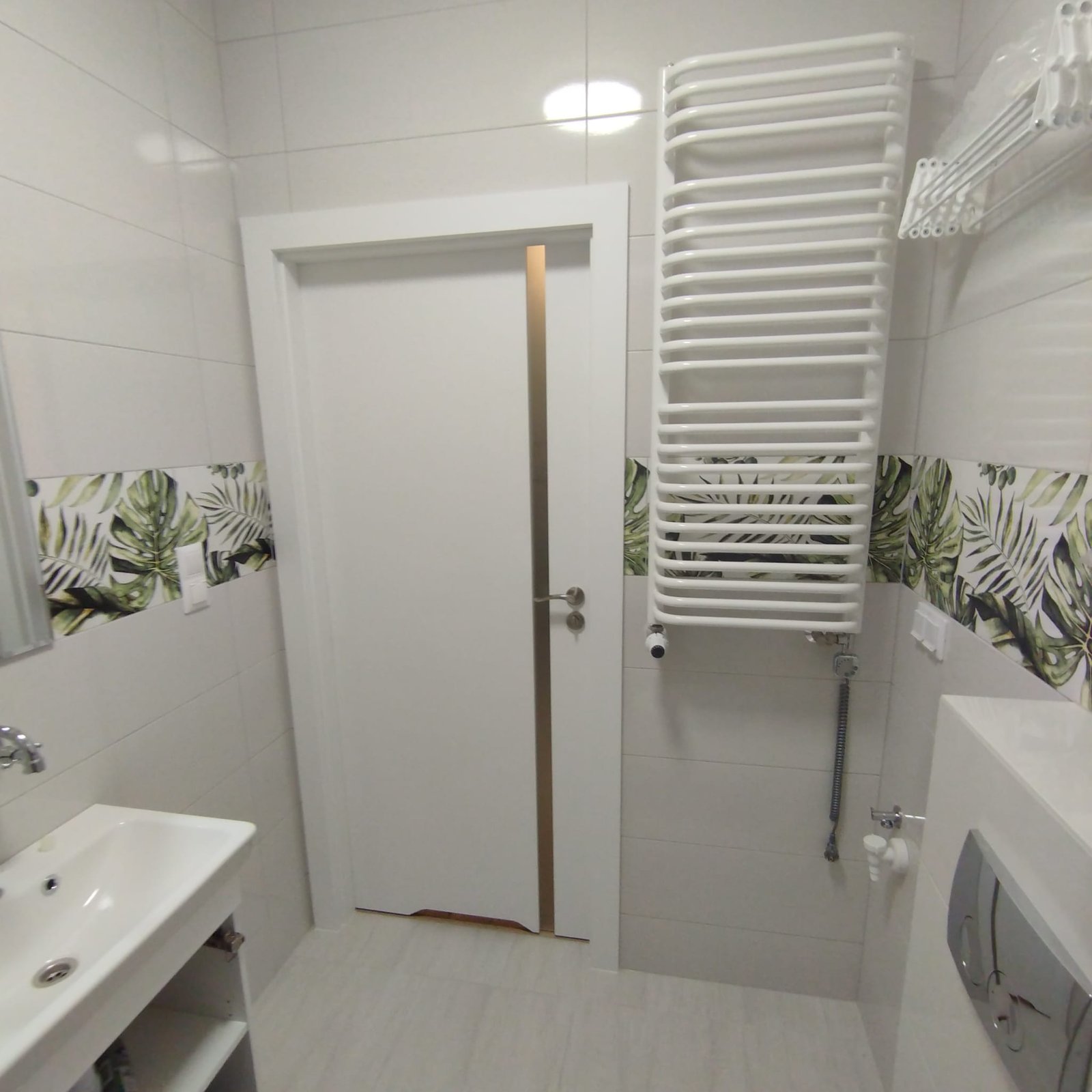 Drzwi - Drzwi białe lazienka przeswit