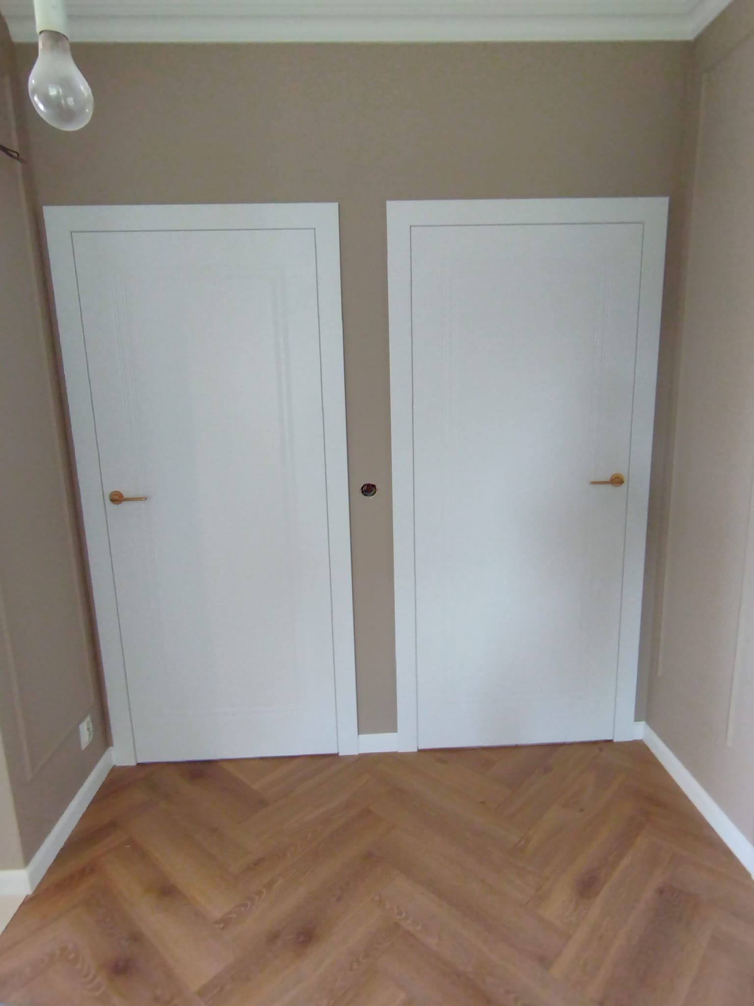 Drzwi - Drzwi białe panelowe stylowe