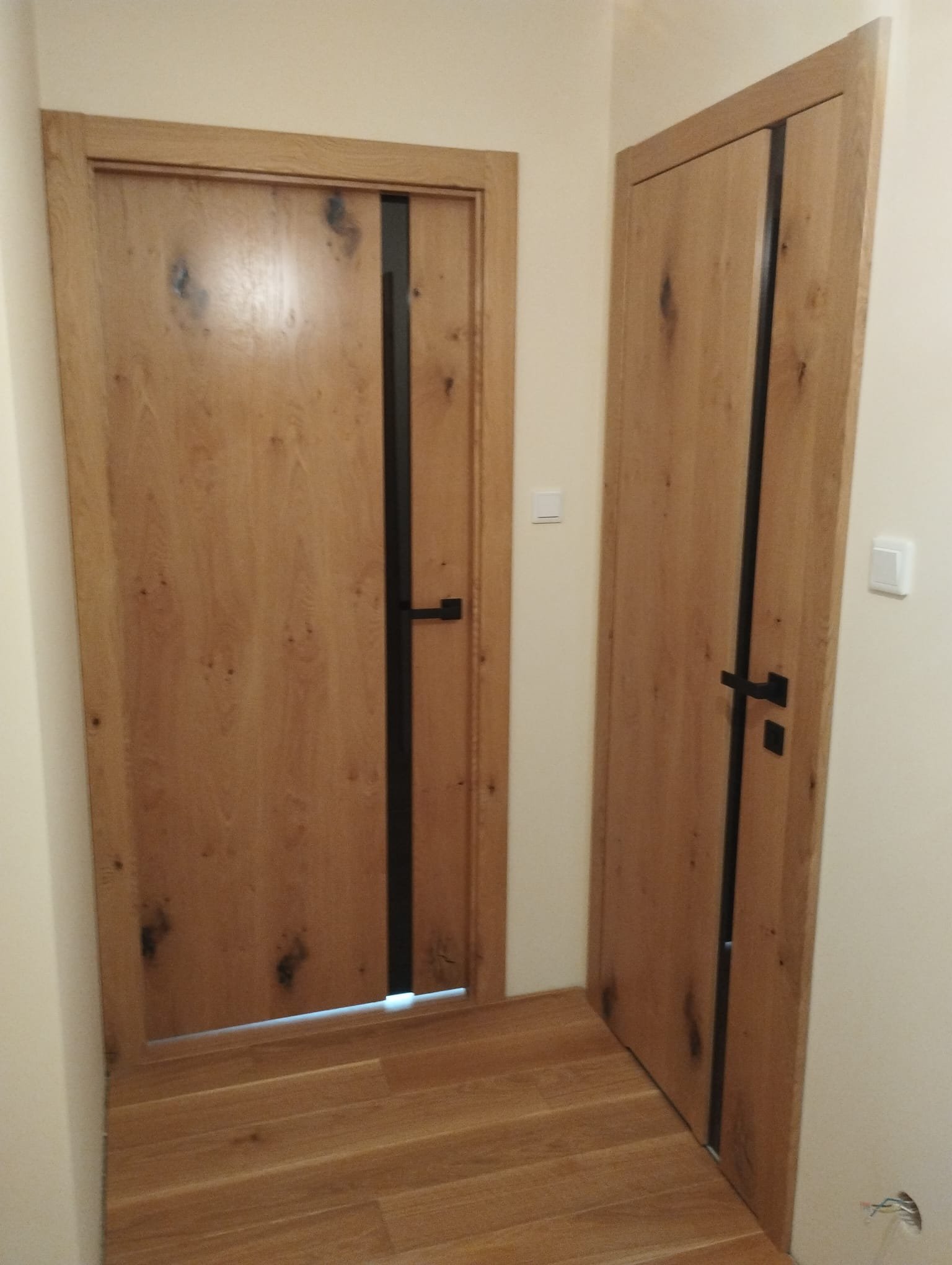 Drzwi - Drzwi dąbowe z czarna spilka