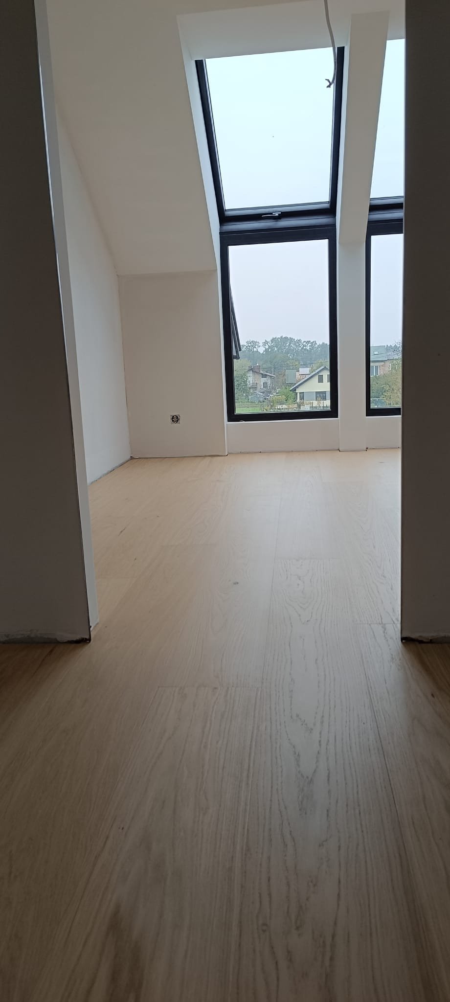 Podłogi - Podłoga dąb pracownia dachowa