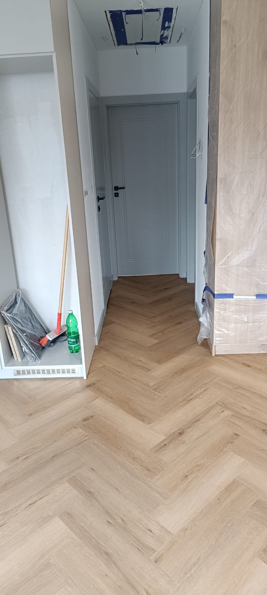 Podłogi - Podłoga jodełka korytarz przejscie